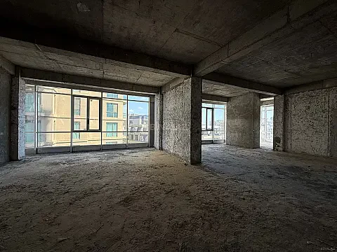 Satılır 5 otaqlı mənzil 359 m²