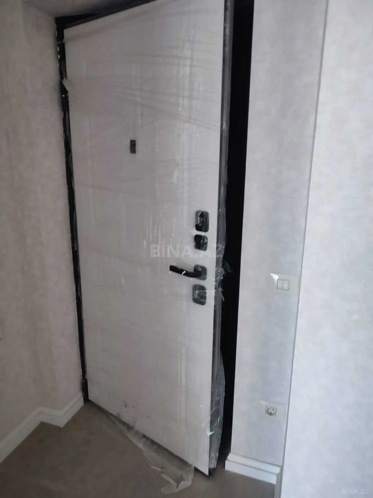Satılır 3 otaqlı mənzil 74 m²