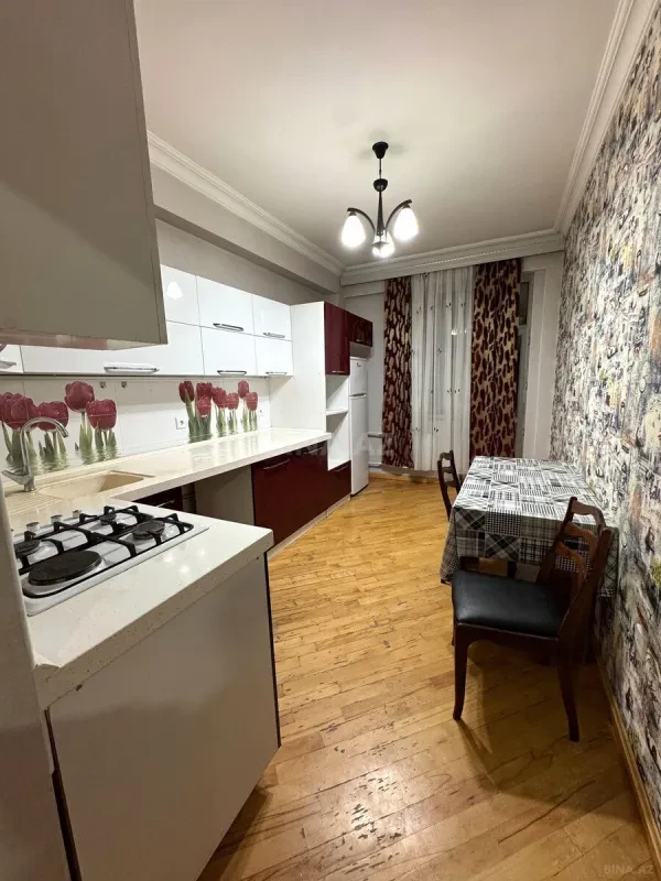 Satılır 2 otaqlı mənzil 90 m²