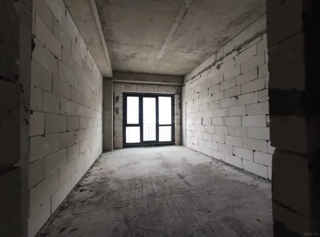 Satılır 3 otaqlı mənzil 130 m²