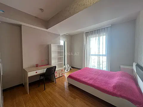 Kirayə verilir 4 otaqlı mənzil 200 m²