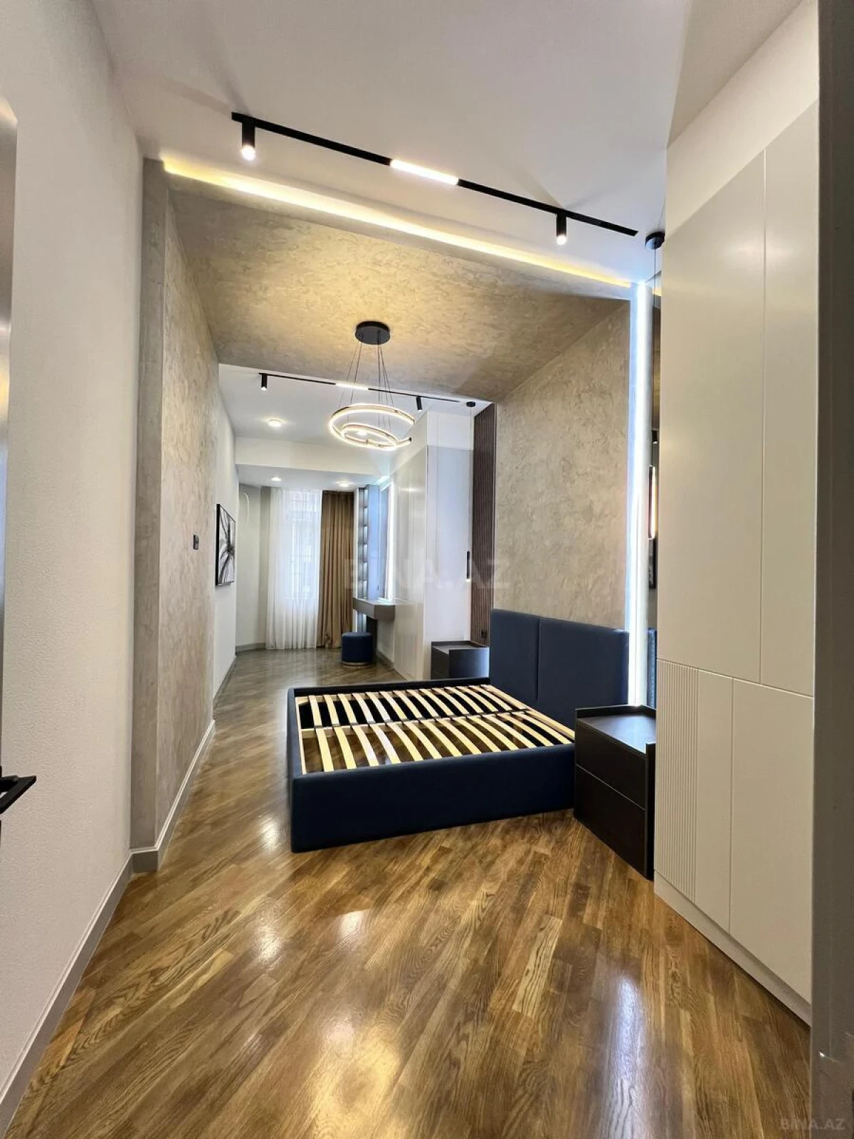 Satılır 3 otaqlı mənzil 150 m²