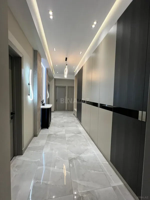 Satılır 3 otaqlı mənzil 150 m²