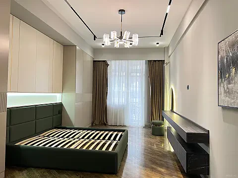 Satılır 3 otaqlı mənzil 150 m²