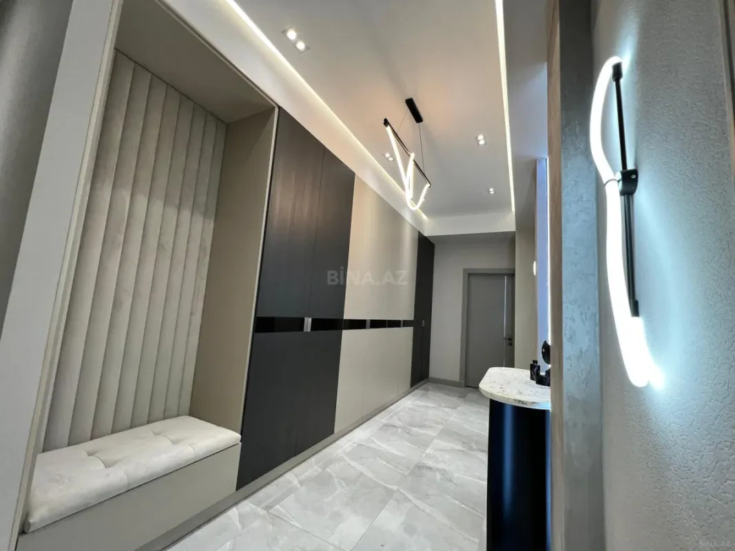 Satılır 3 otaqlı mənzil 150 m²