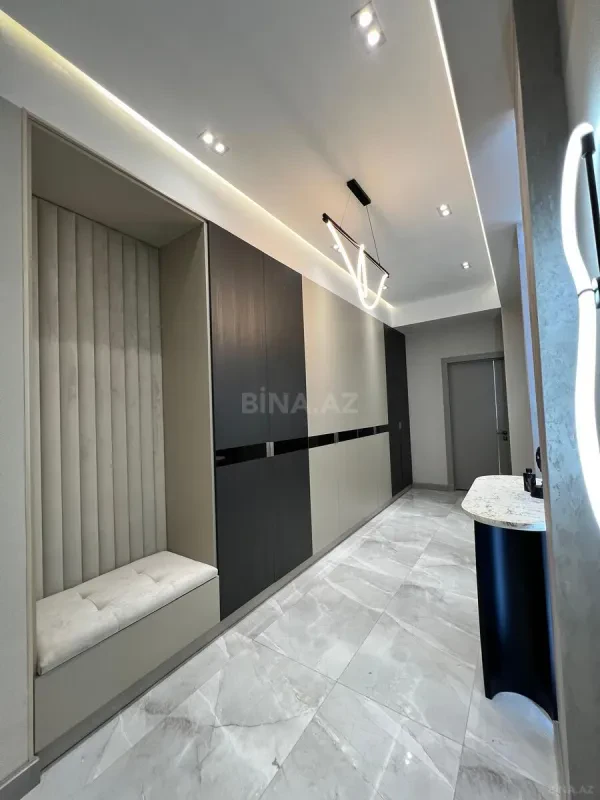 Satılır 3 otaqlı mənzil 150 m²