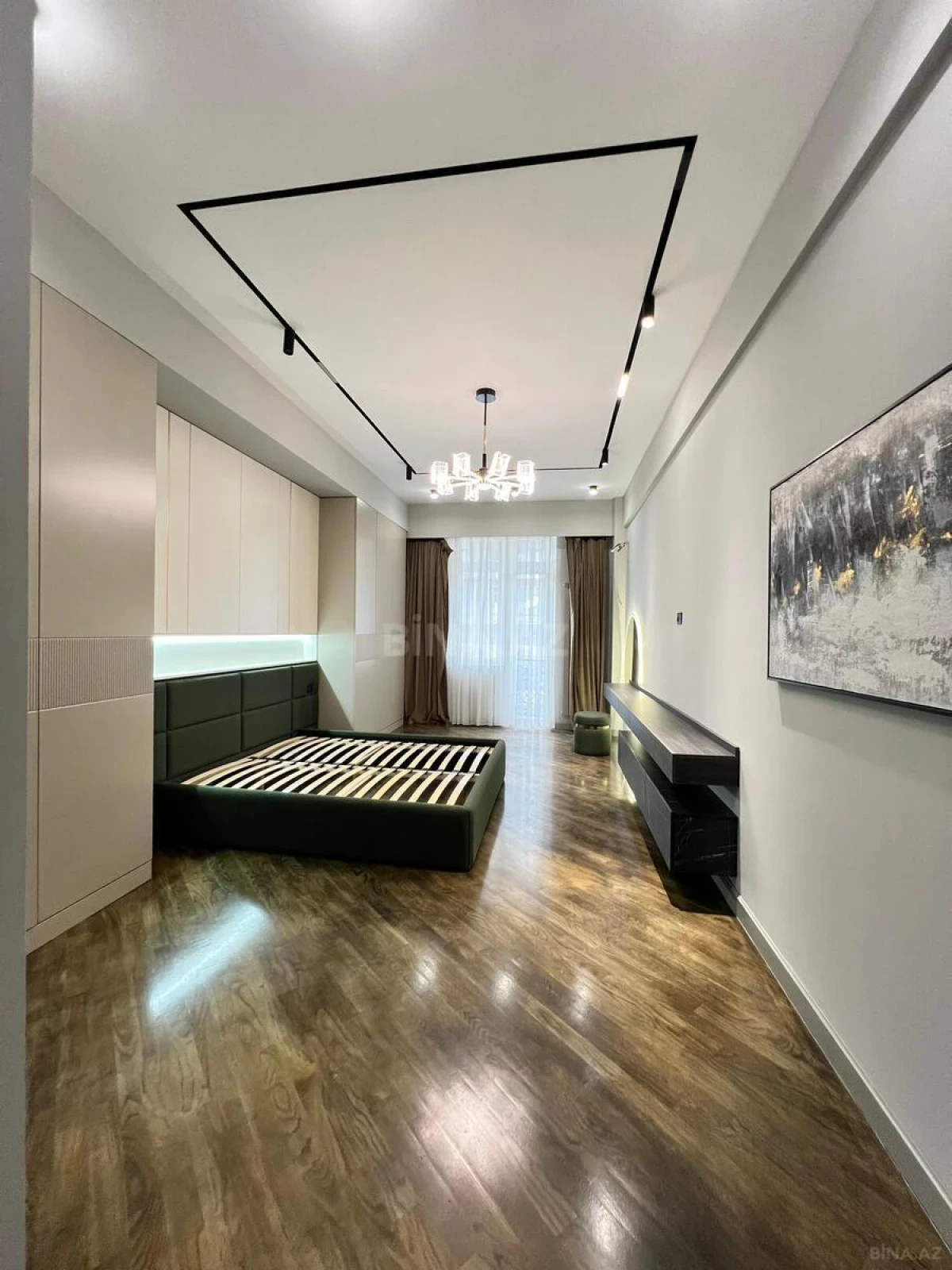 Satılır 3 otaqlı mənzil 150 m²