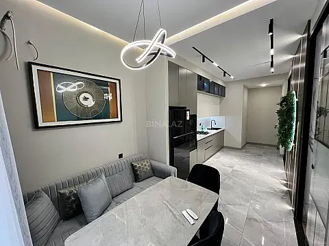 Satılır 3 otaqlı mənzil 150 m²