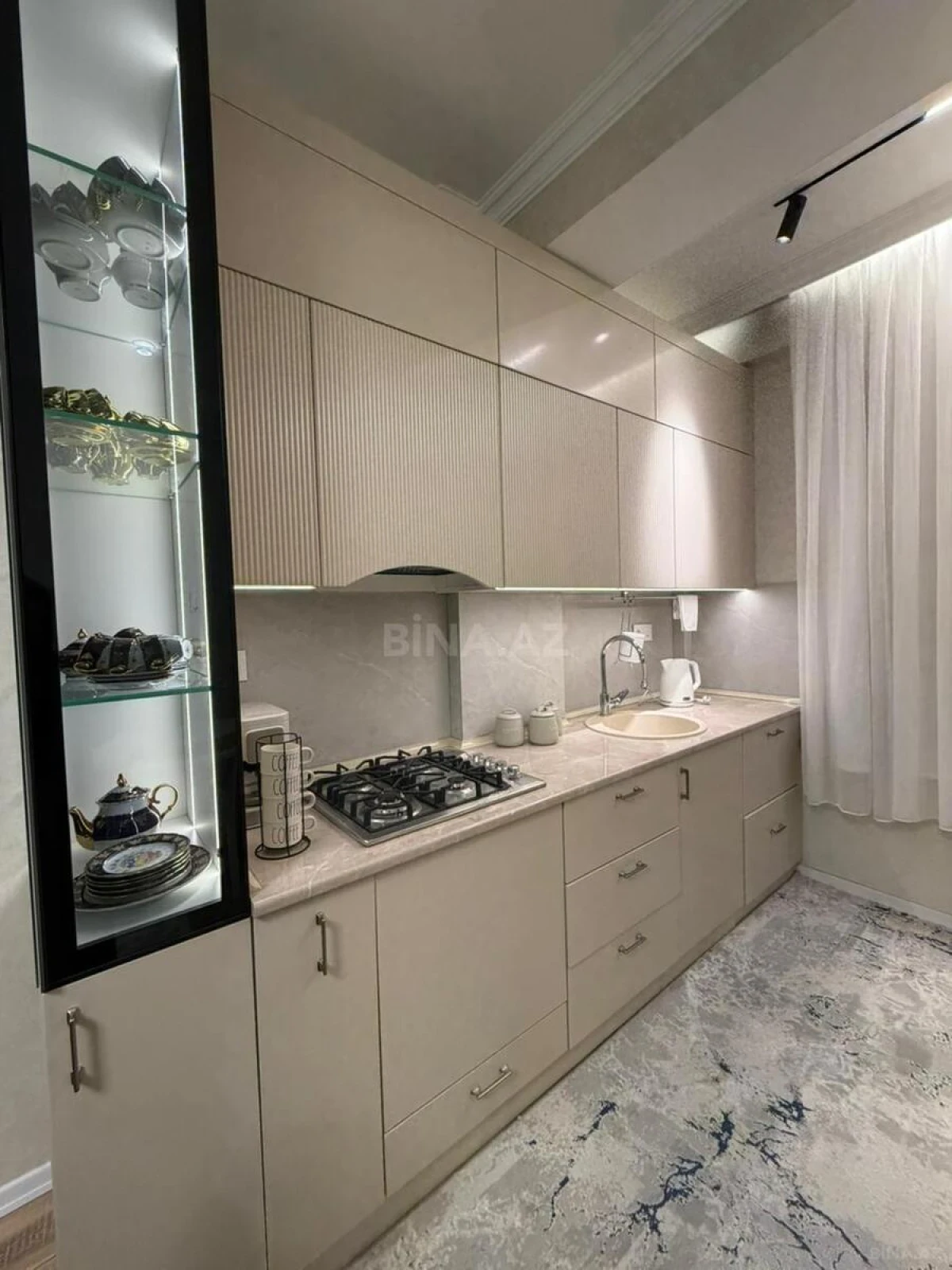 Satılır 2 otaqlı mənzil 70 m²