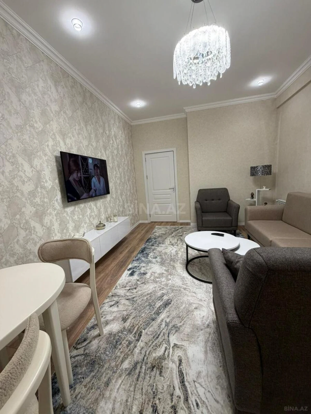 Satılır 2 otaqlı mənzil 70 m²