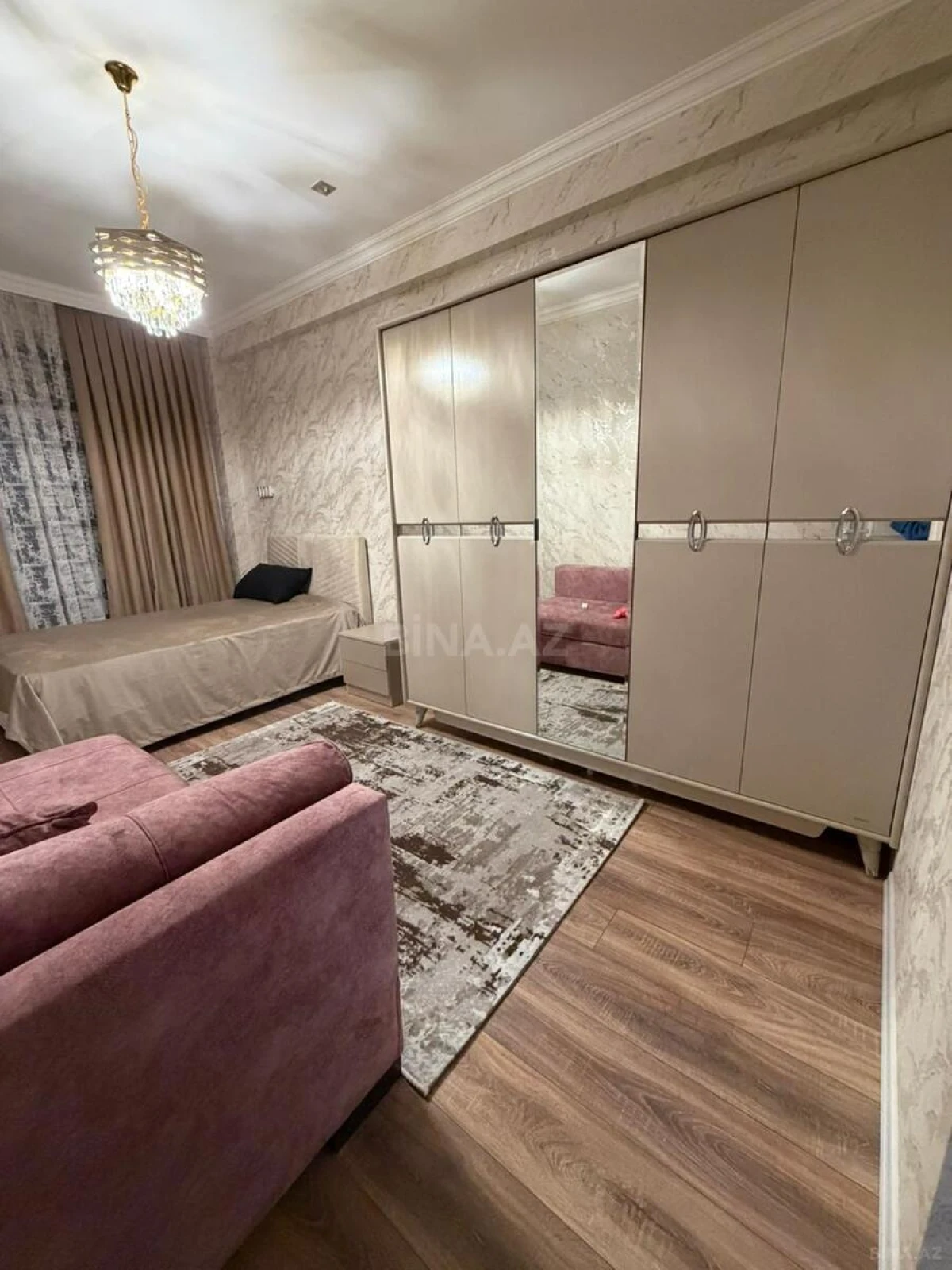 Satılır 2 otaqlı mənzil 70 m²