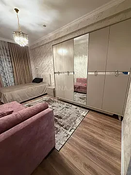 Satılır 2 otaqlı mənzil 70 m²