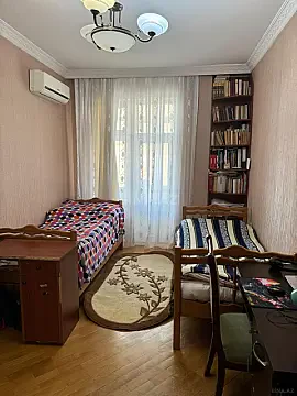 Kirayə verilir 3 otaqlı mənzil 106 m²