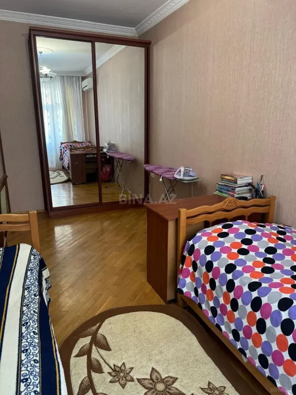 Kirayə verilir 3 otaqlı mənzil 106 m²