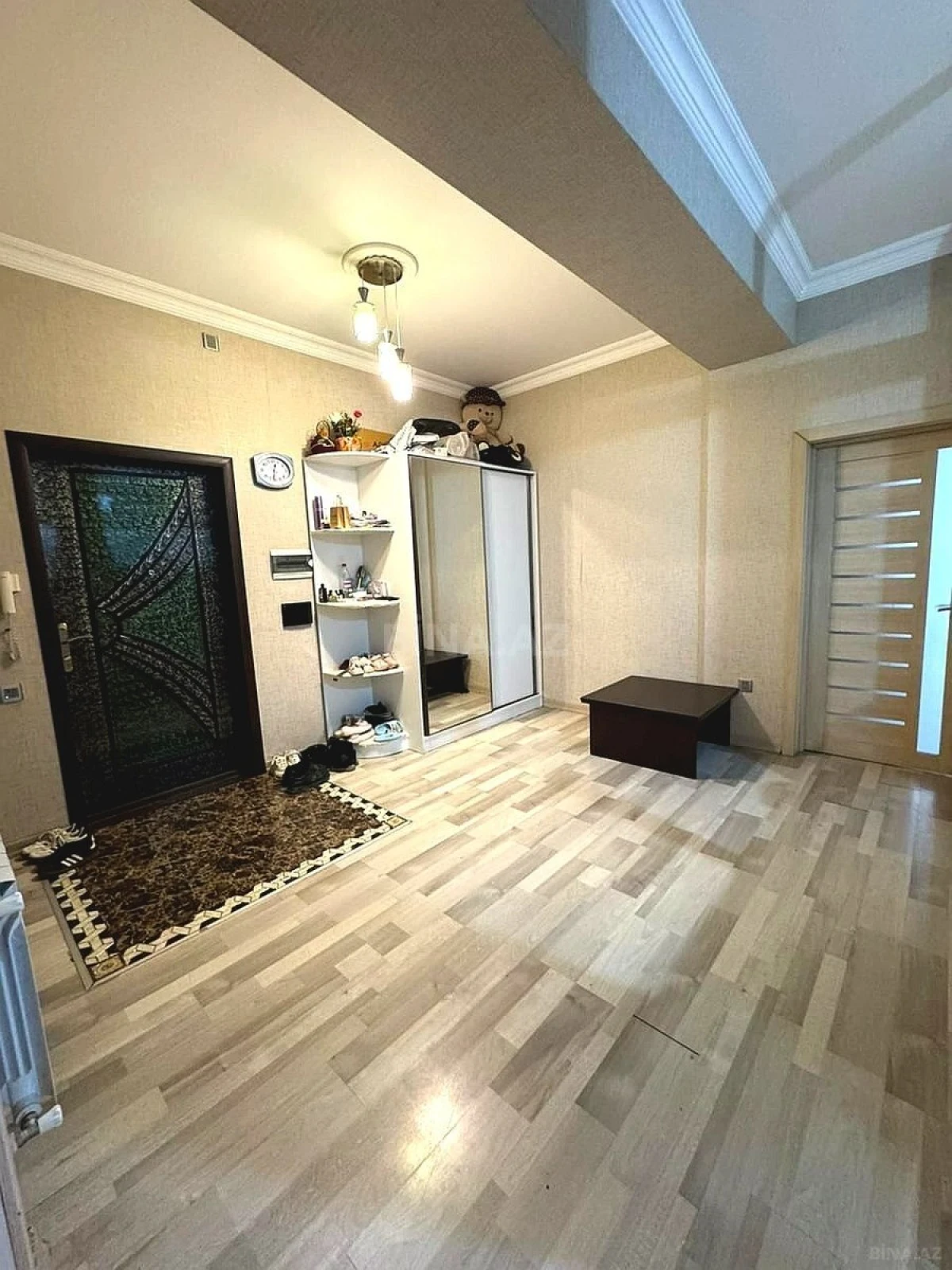 Satılır 3 otaqlı mənzil 104 m²