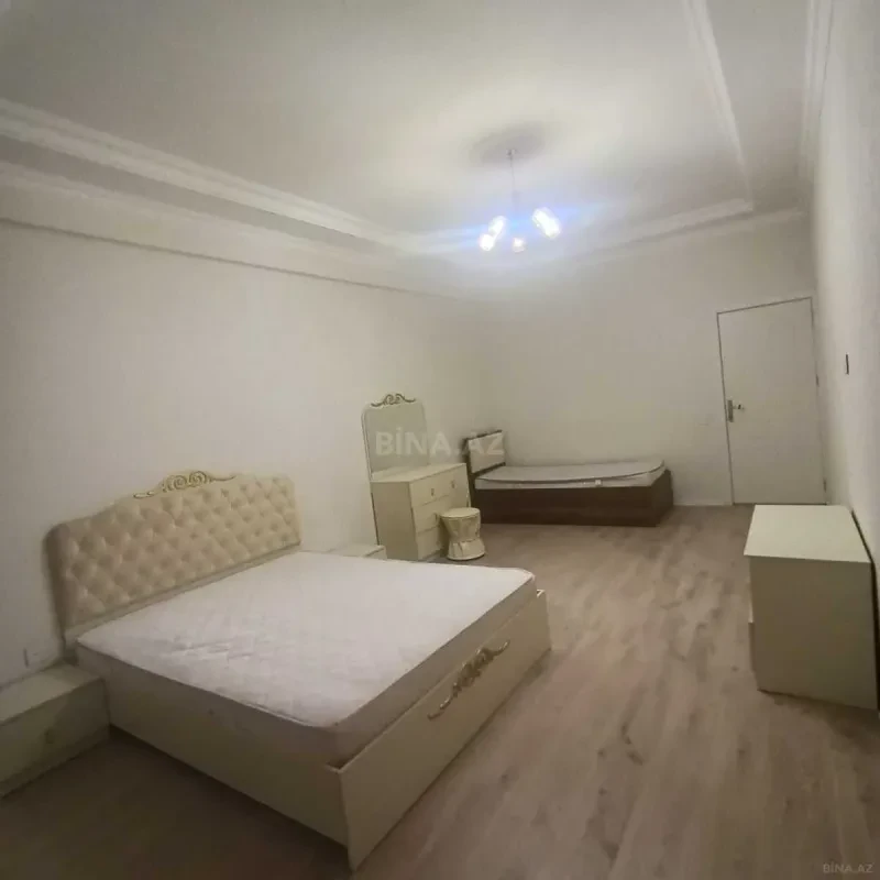 Kirayə verilir 2 otaqlı mənzil 72 m²