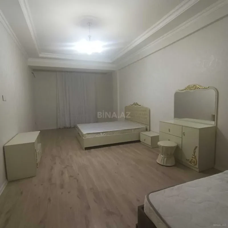 Kirayə verilir 2 otaqlı mənzil 72 m²
