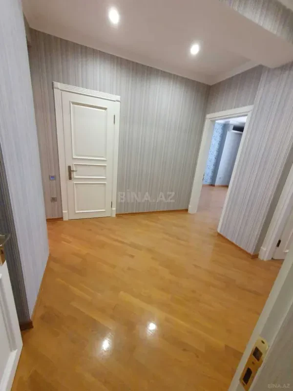 Kirayə verilir 4 otaqlı mənzil 220 m²