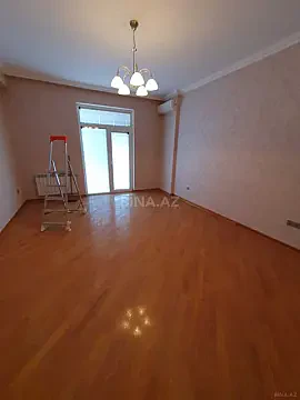 Kirayə verilir 4 otaqlı mənzil 220 m²
