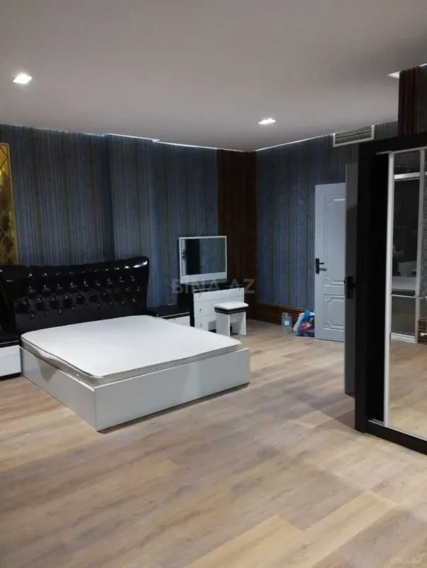 Kirayə verilir 3 otaqlı mənzil 165 m²