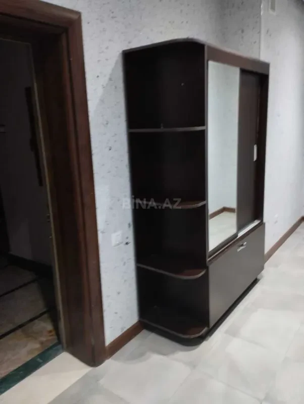 Kirayə verilir 3 otaqlı mənzil 165 m²