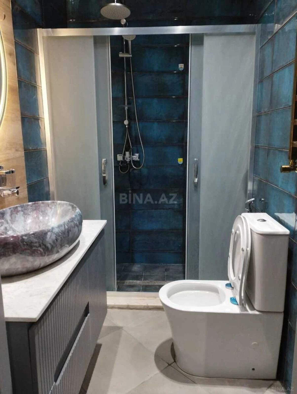 Kirayə verilir 3 otaqlı mənzil 165 m²