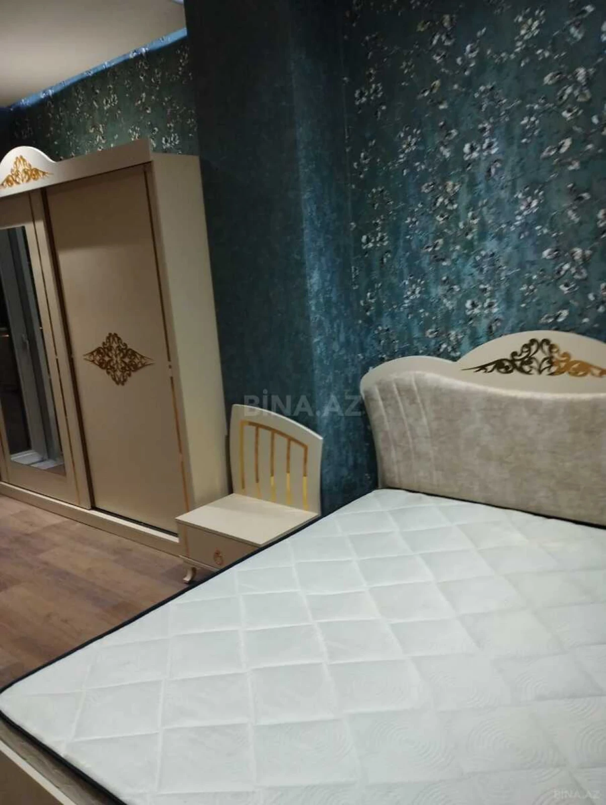 Kirayə verilir 3 otaqlı mənzil 165 m²