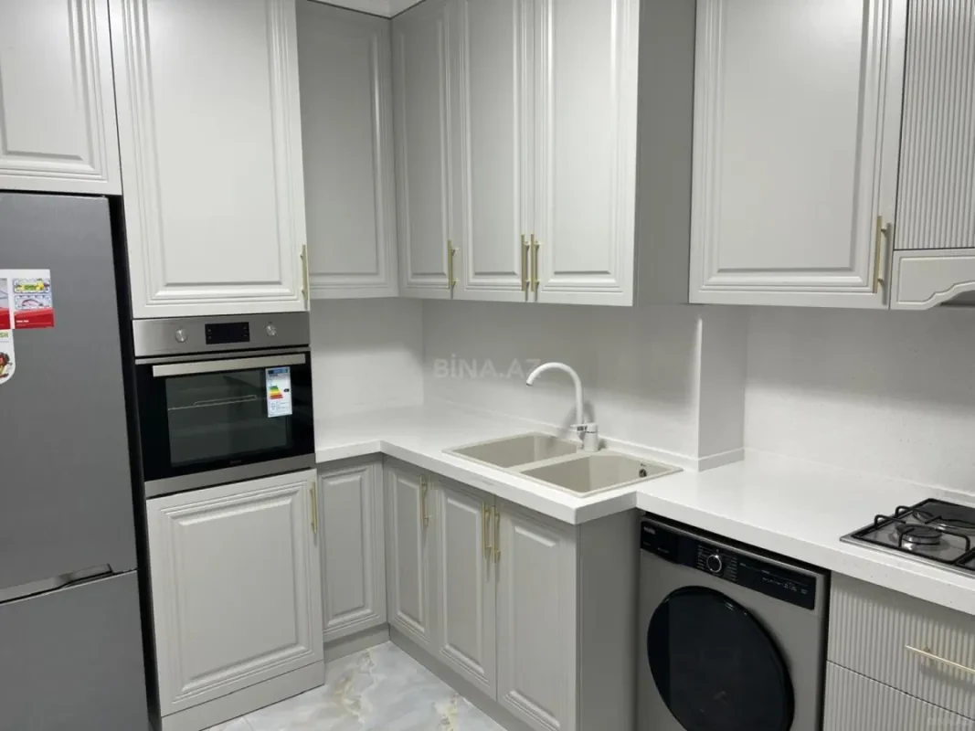 Kirayə verilir 2 otaqlı mənzil 70 m²