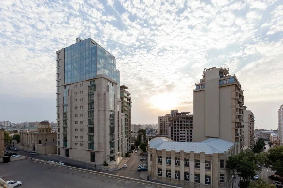 Kirayə verilir 3 otaqlı mənzil 170 m²