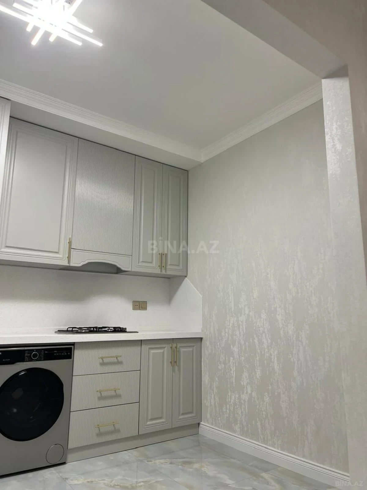 Kirayə verilir 2 otaqlı mənzil 70 m²