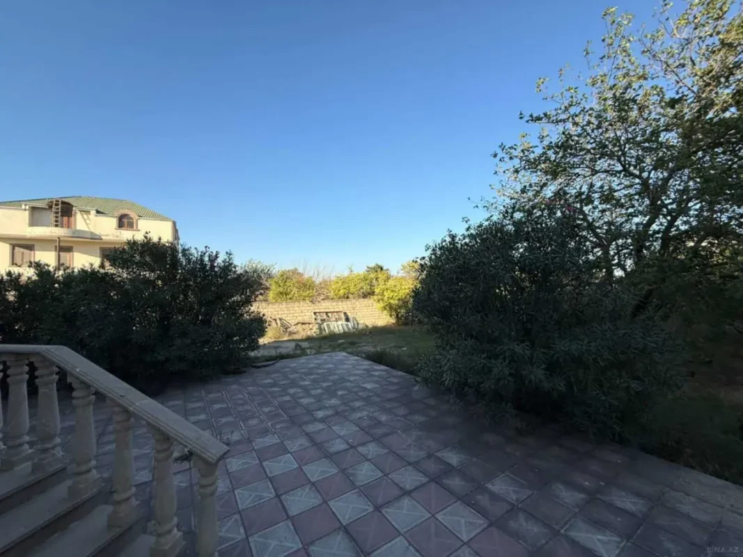 Satılır 7 otaqlı həyət evi 450 m²