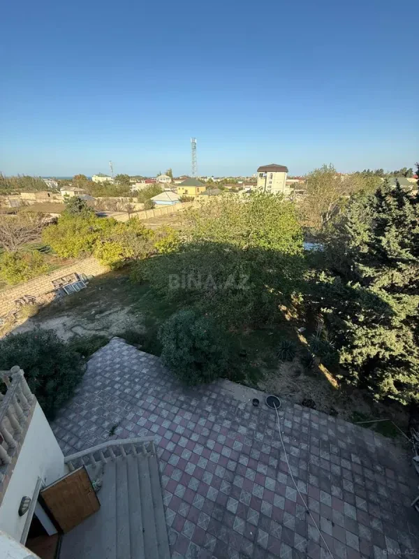 Satılır 7 otaqlı həyət evi 450 m²