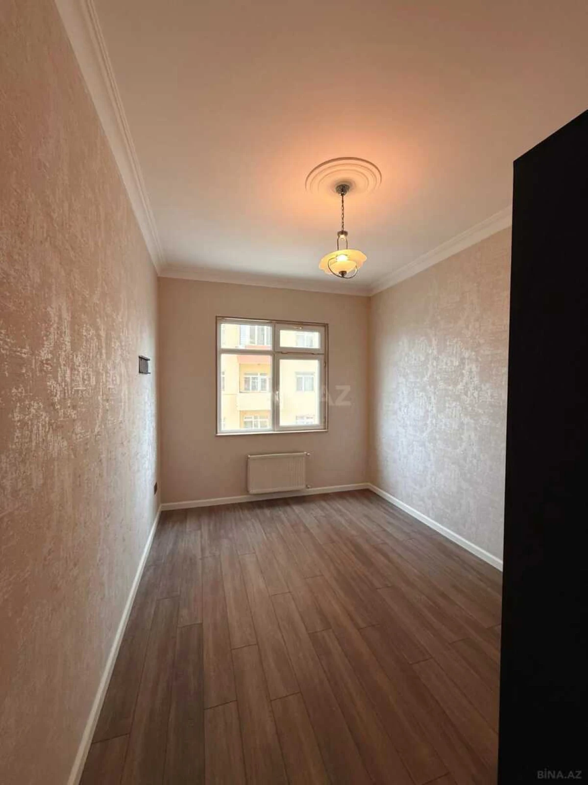 Satılır 3 otaqlı mənzil 120 m²