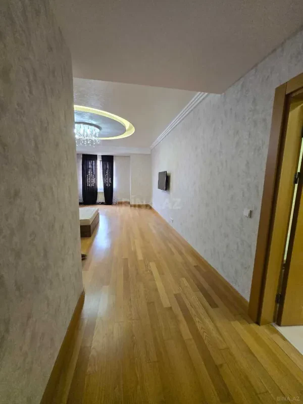 Kirayə verilir 5 otaqlı mənzil 280 m²