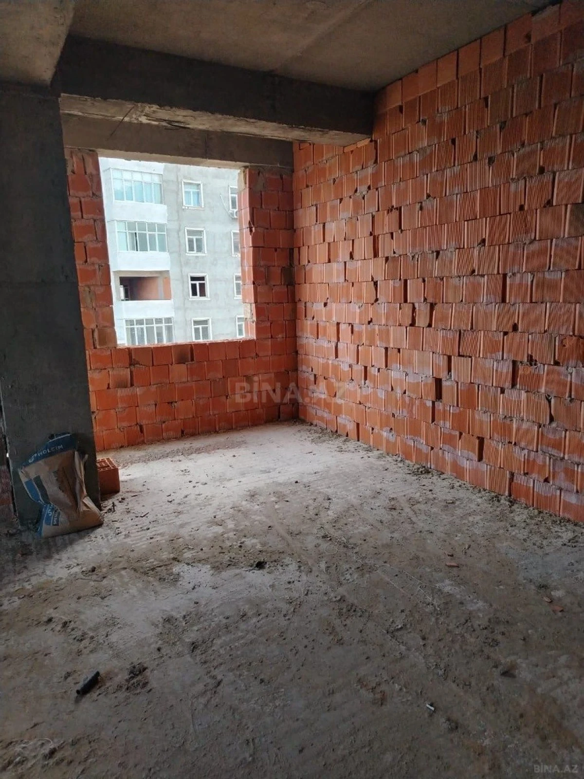 Satılır 1 otaqlı mənzil 51 m²