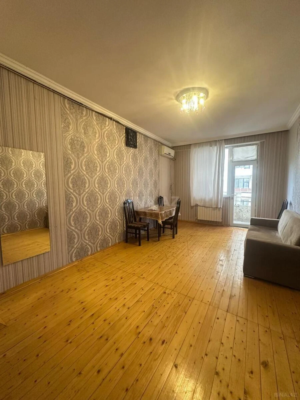 Kirayə verilir 2 otaqlı mənzil 62 m²