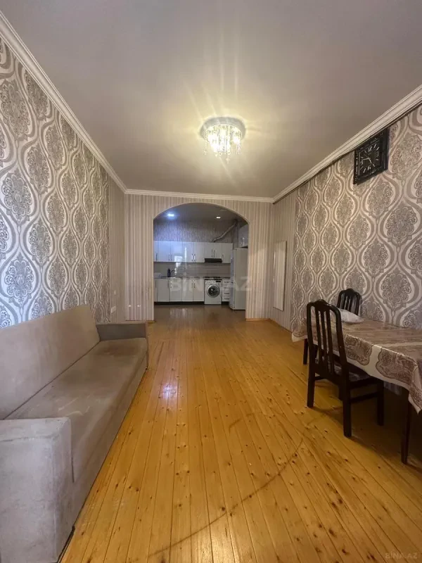 Kirayə verilir 2 otaqlı mənzil 62 m²