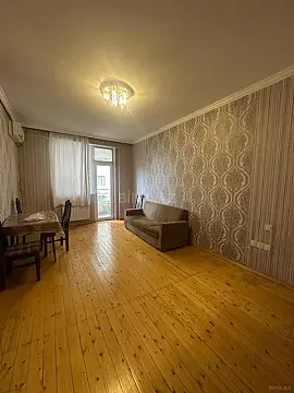 Kirayə verilir 2 otaqlı mənzil 62 m²