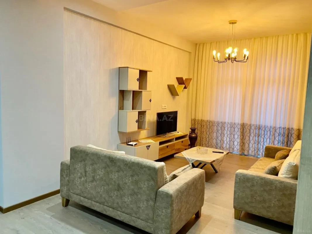 Kirayə verilir 2 otaqlı mənzil 90 m²