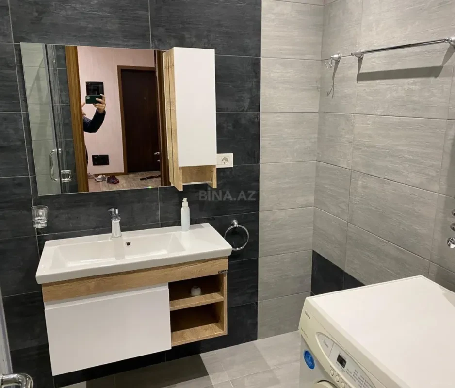Kirayə verilir 2 otaqlı mənzil 90 m²