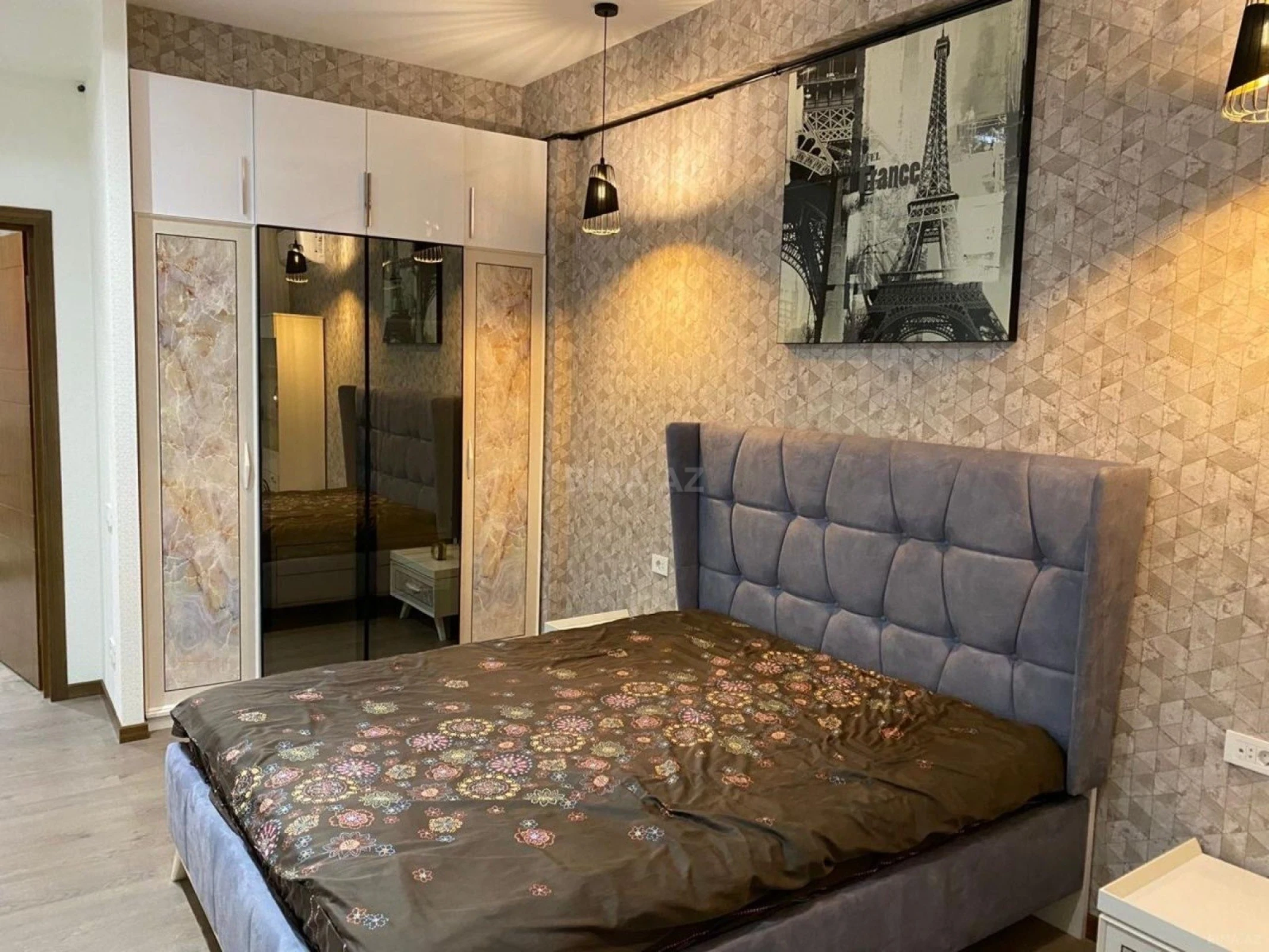 Kirayə verilir 2 otaqlı mənzil 90 m²
