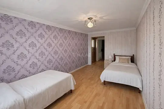 Satılır 3 otaqlı mənzil 70 m² — Bakı, İnşaatçılar 3 otaq 70.00 m²