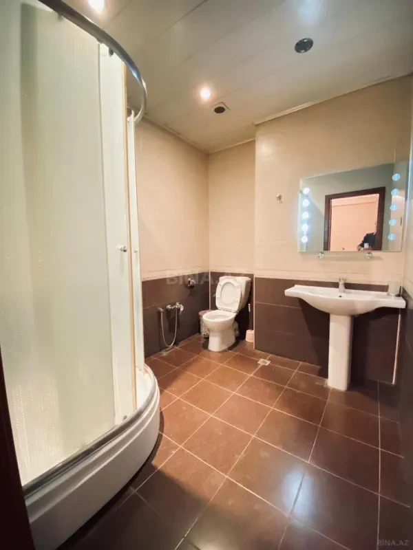 Kirayə verilir 2 otaqlı mənzil 90 m²
