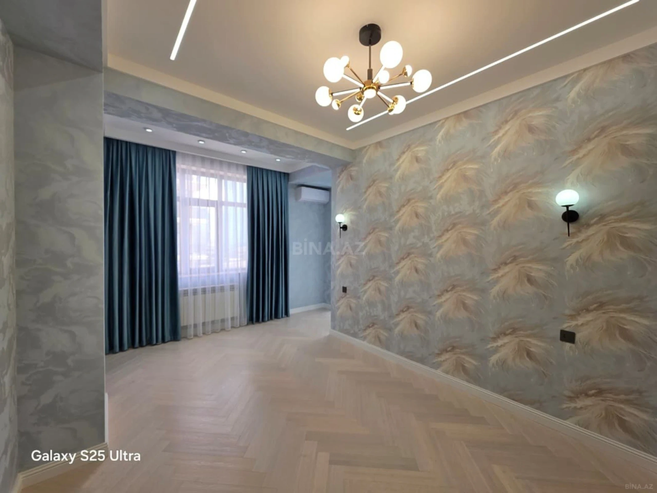 Satılır 4 otaqlı mənzil 183 m²