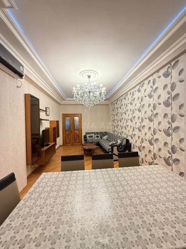 Satılır 3 otaqlı mənzil 110 m²