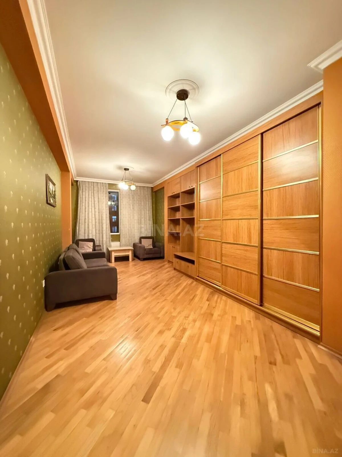 Satılır 3 otaqlı mənzil 110 m²