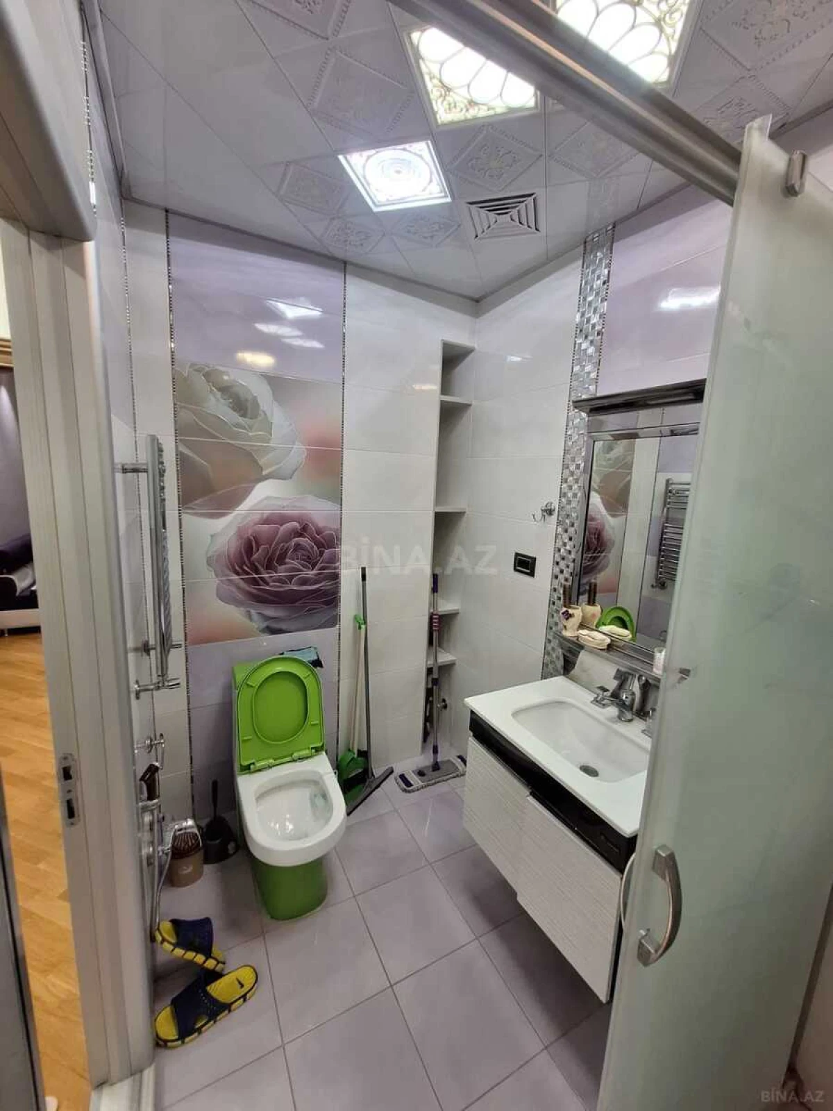 Kirayə verilir 2 otaqlı mənzil 80 m²