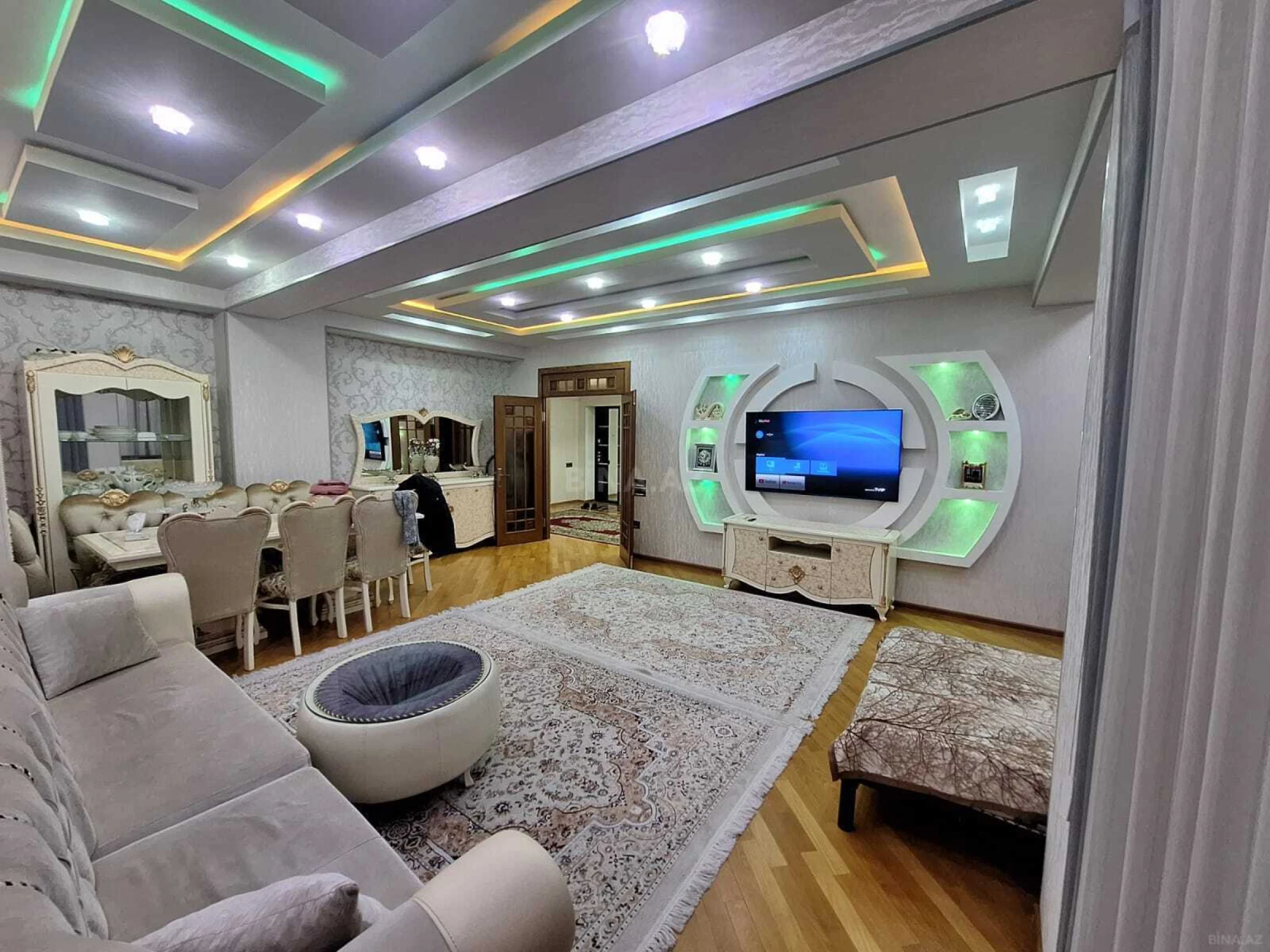 Kirayə verilir 2 otaqlı mənzil 80 m²
