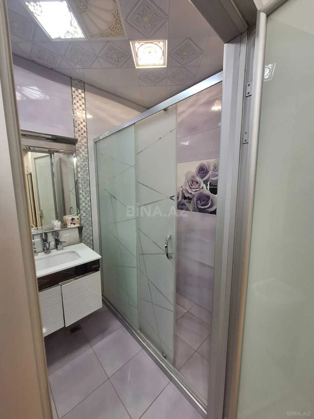 Kirayə verilir 2 otaqlı mənzil 80 m²