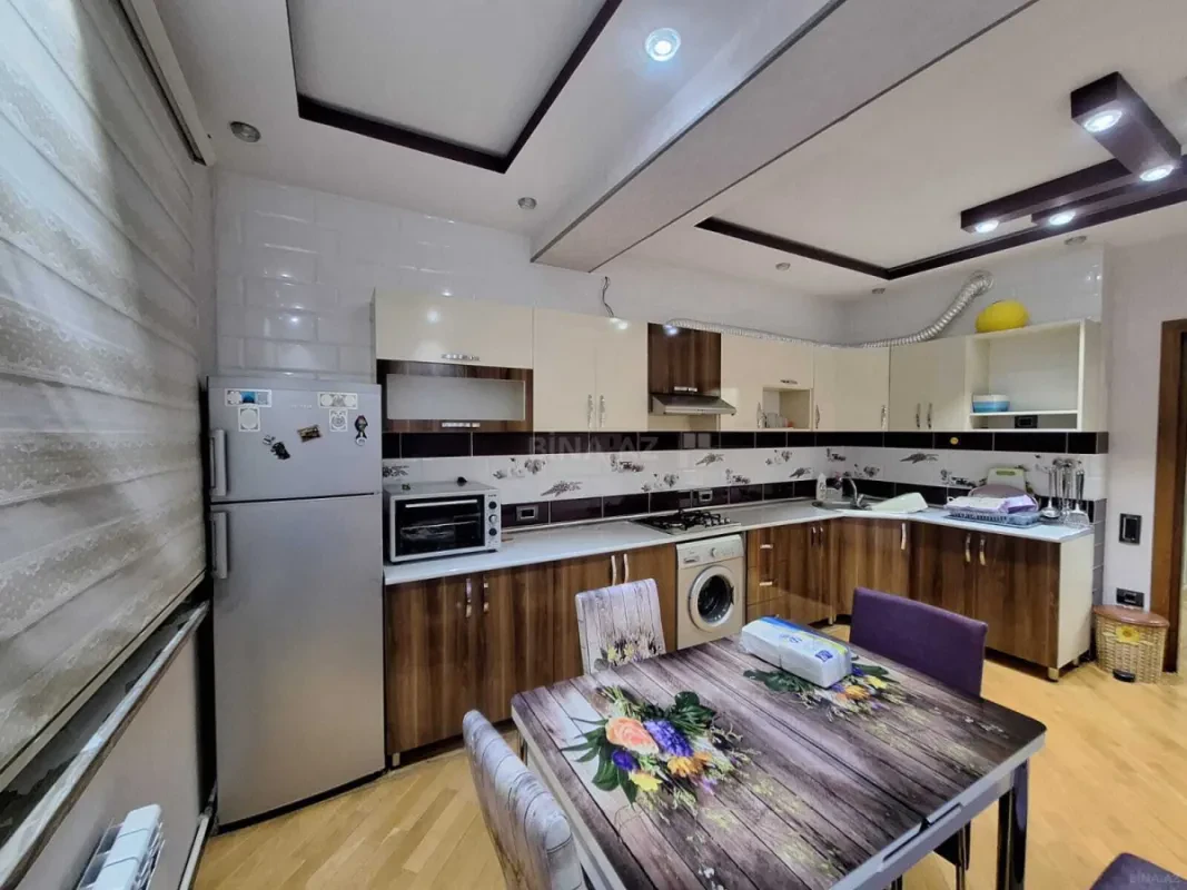 Kirayə verilir 2 otaqlı mənzil 80 m²